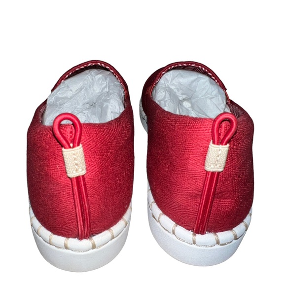 🌹NWB! Clark’s Cloudsteppers Red Slip Ons - Picture 6 of 10